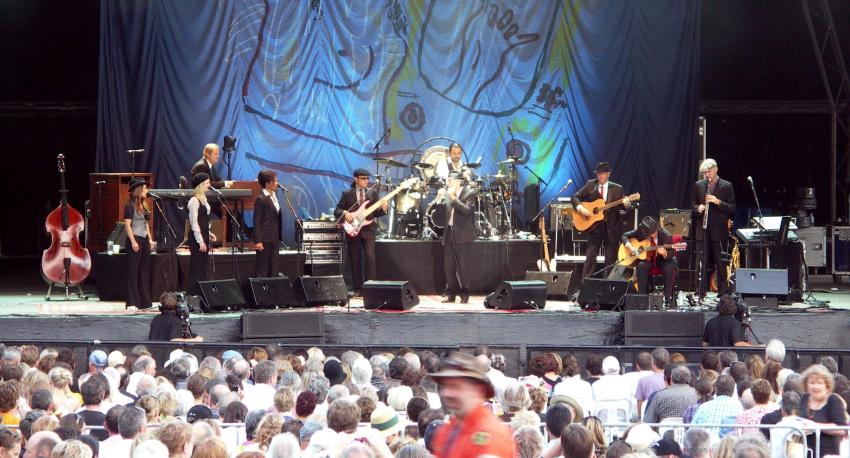 Leonard Cohen and Band