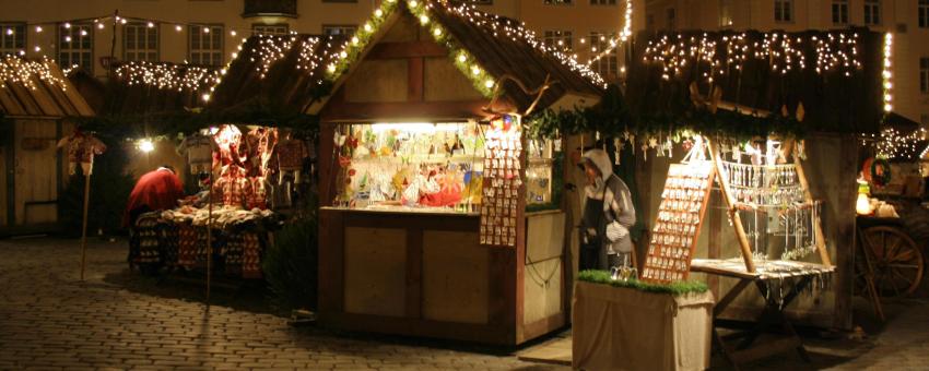 Magic Christmas market on Town Hall Square