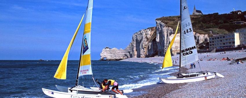 The beach at Étretat