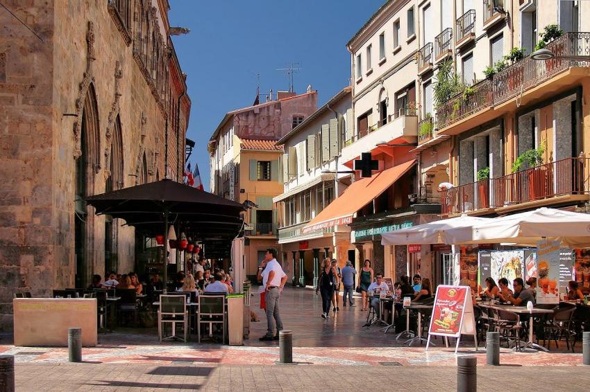 Place de la Loge Perpignan