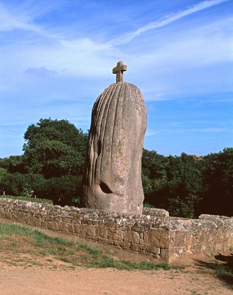 Mehhir at St-Uzec