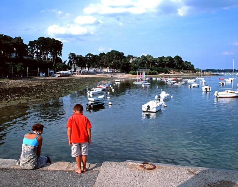 Pointe d’Arradon or Arradon Point in the Gulf of M