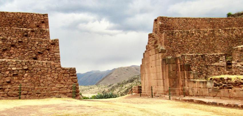 Pikillaqta Inca Gate