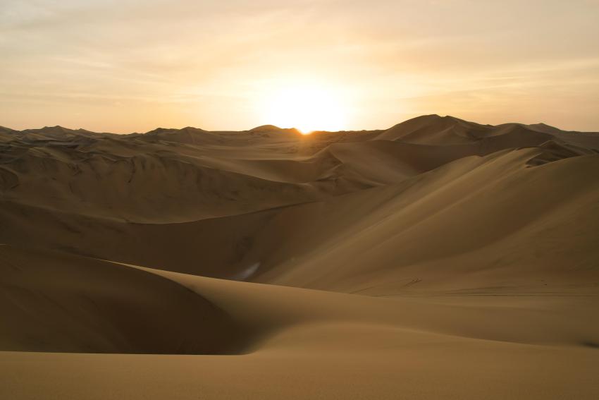 Huacachina sand dunes