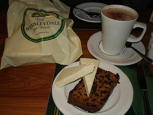 Cheese and fruit cake, Wensleydale